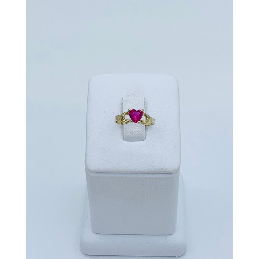 ❤️ 10k solid Gold Ring baby heart holding hand ❤️ Size 3 ❤️